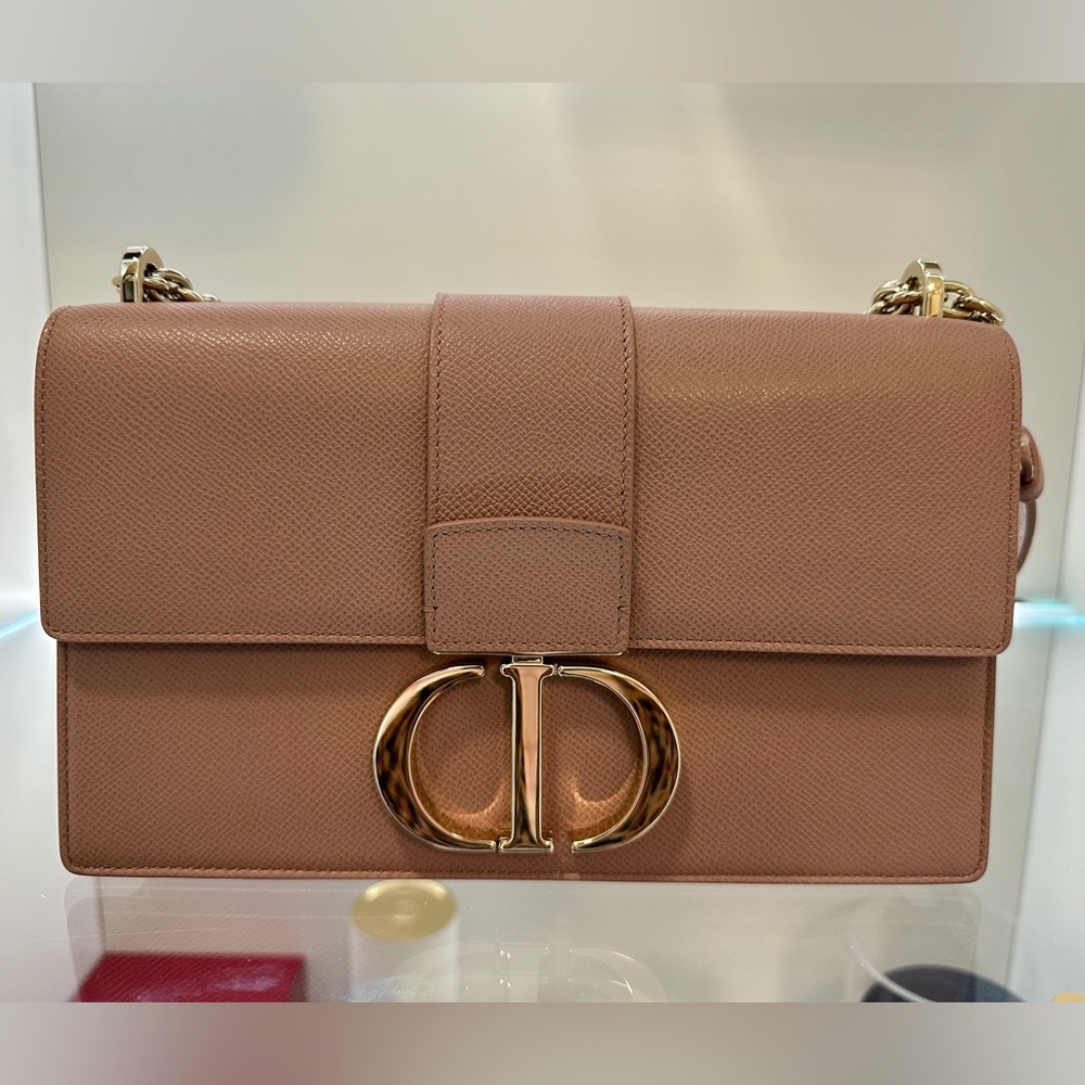 Dior 30 Montaigne in grained Calfskin